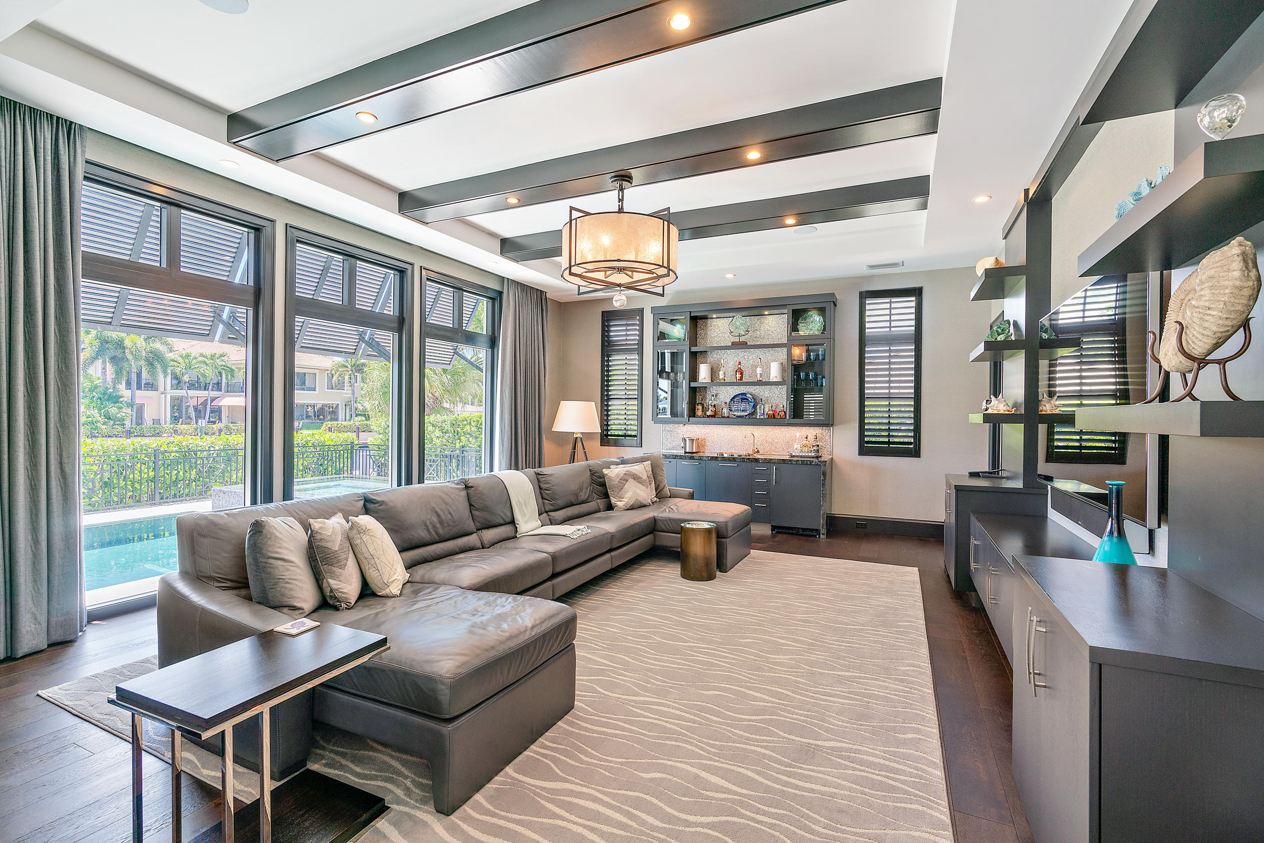 LIGHTHOUSE POINT - Residential