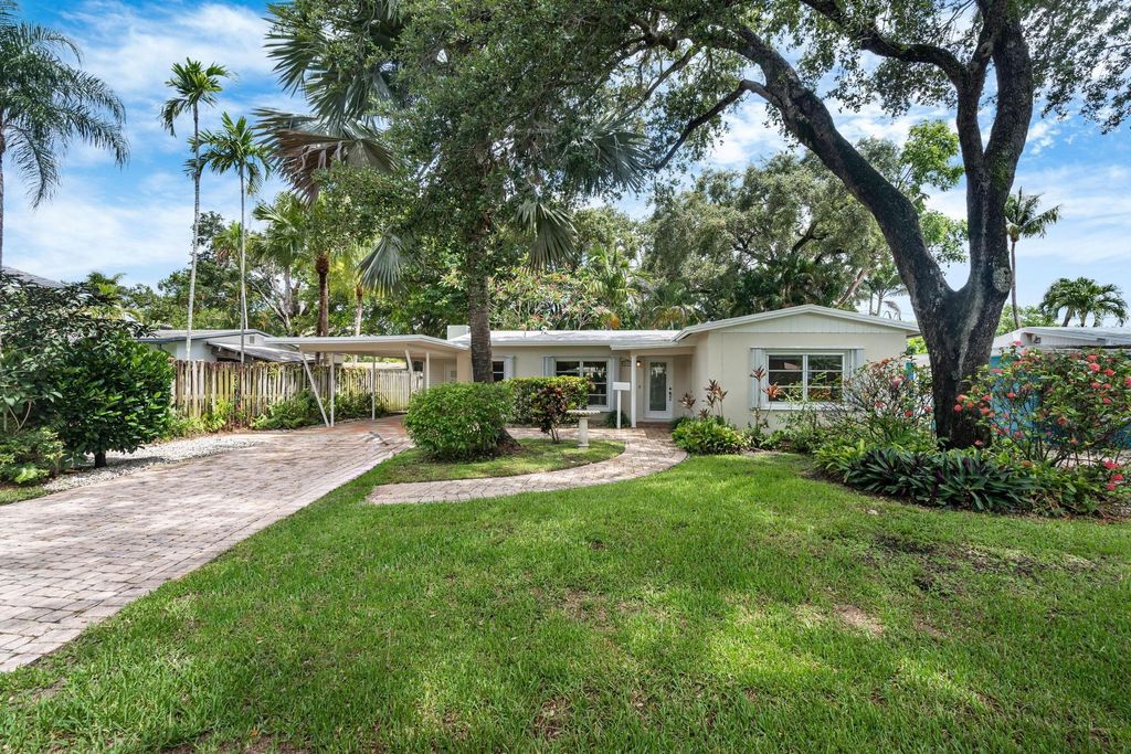 Photo of 1219 SW 21 St, Fort Lauderdale, FL 33315 (MLS # F10436346)