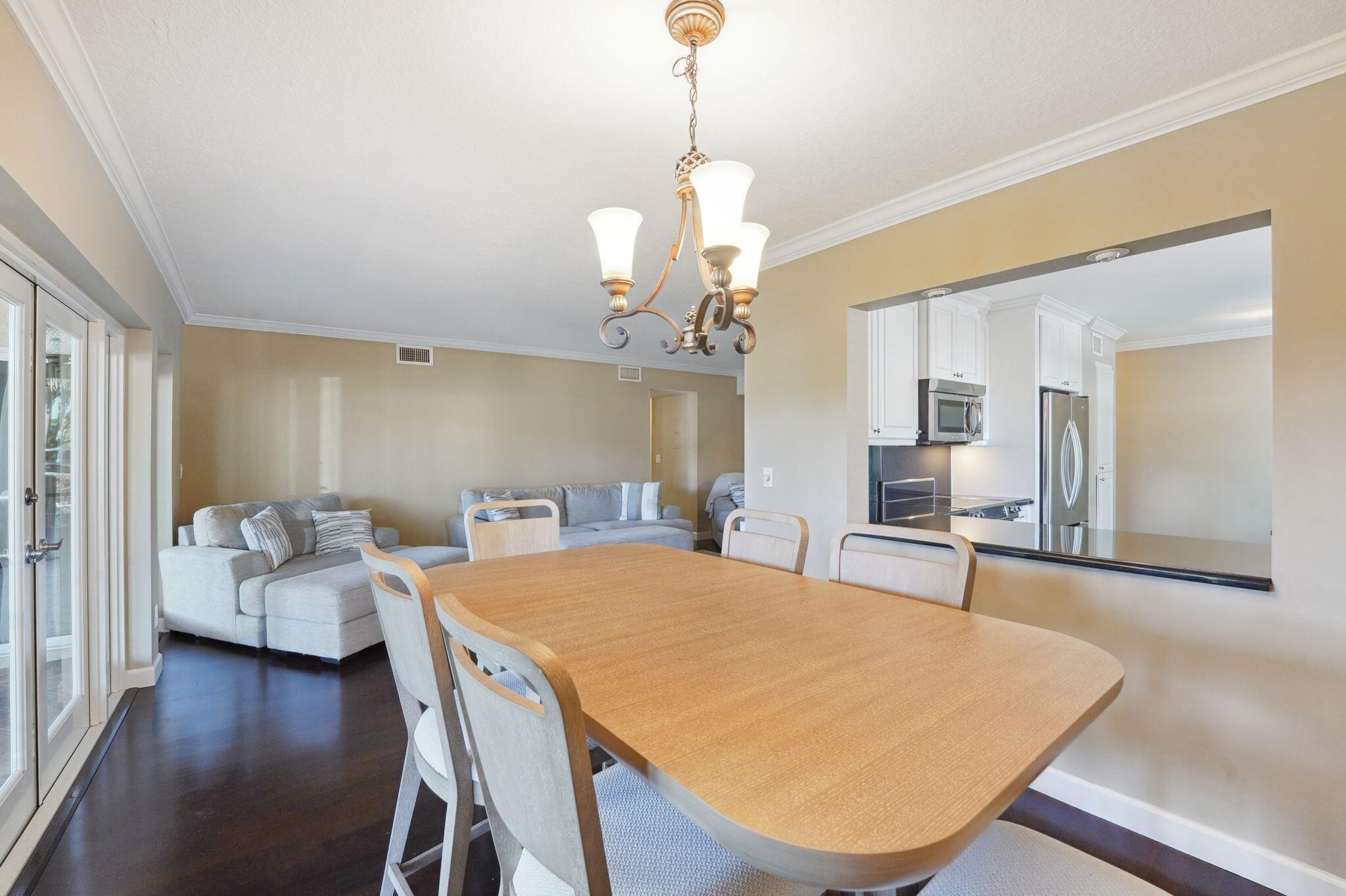 PELICAN POINTE CONDO - Residential
