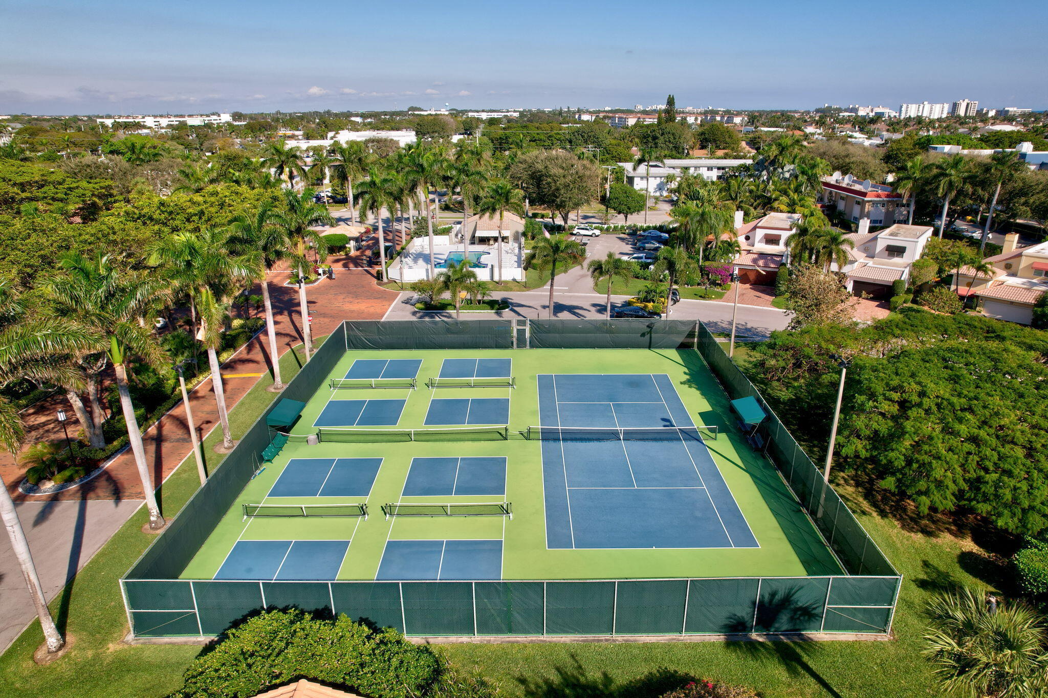 PELICAN POINTE CONDO - Residential