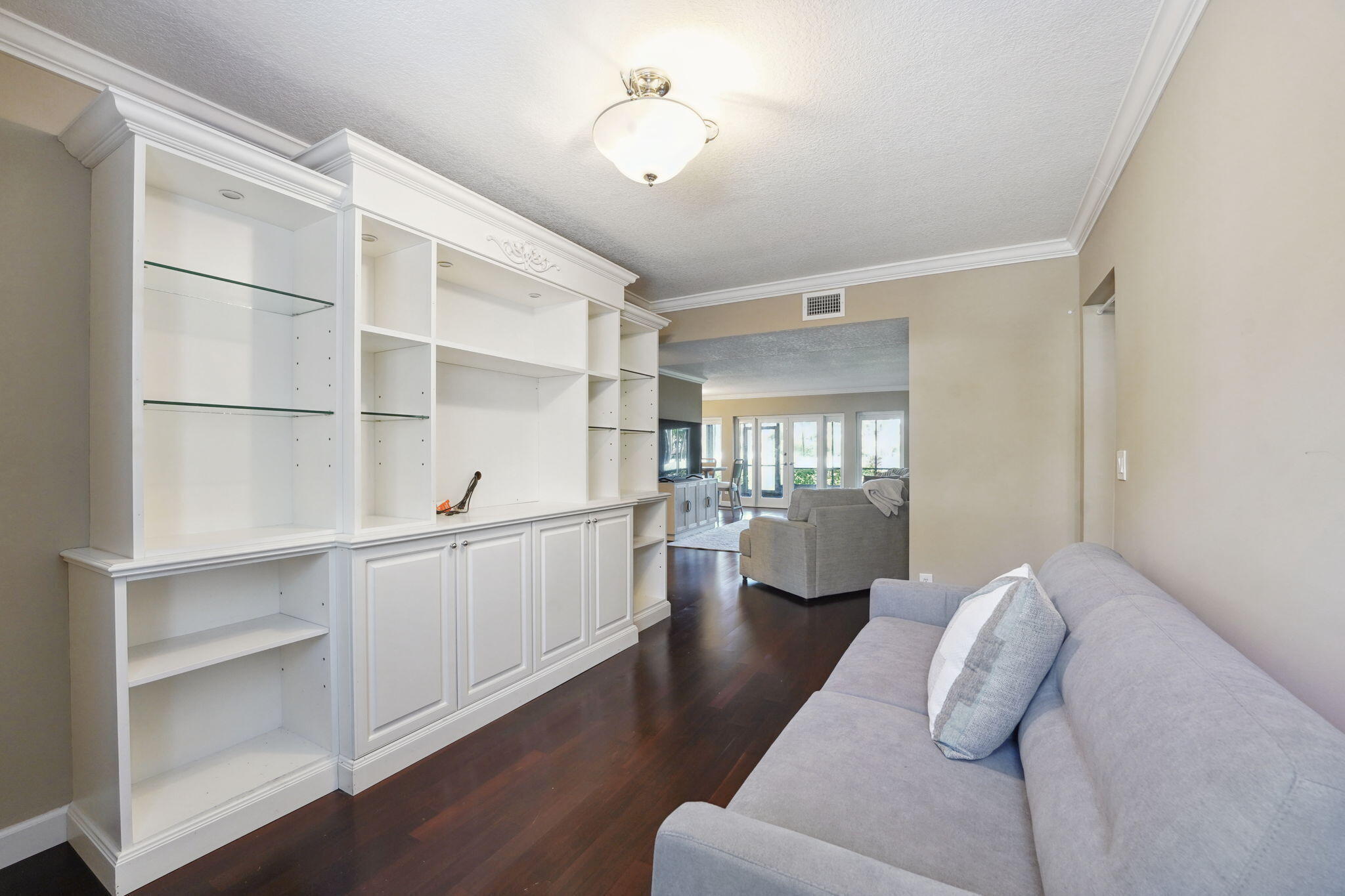 PELICAN POINTE CONDO - Residential