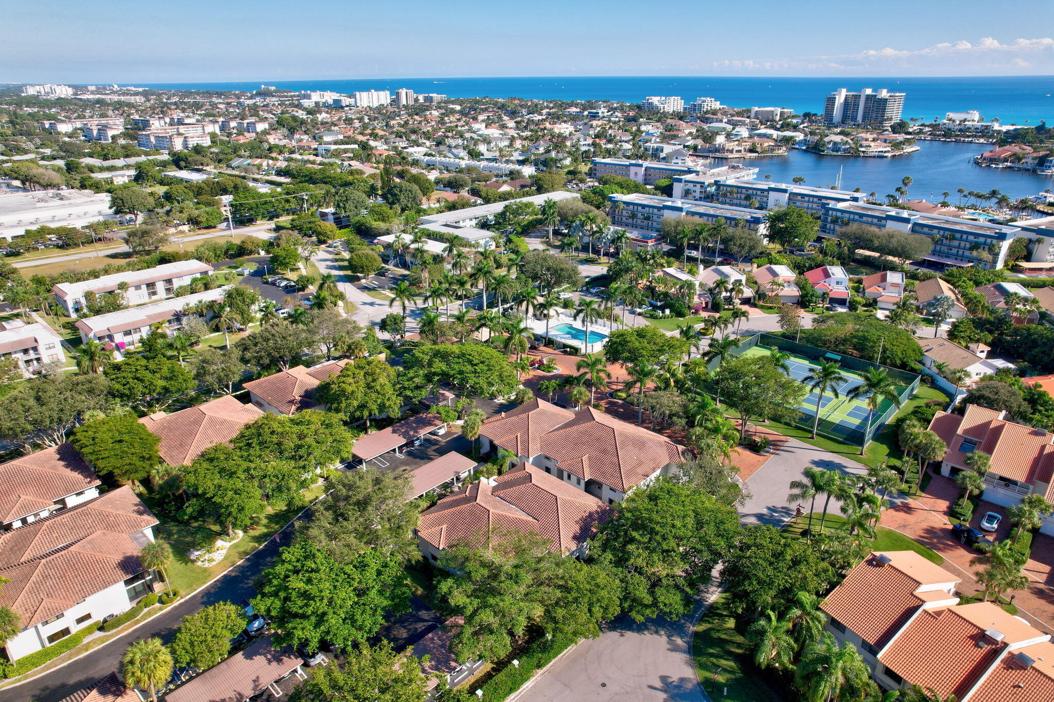 PELICAN POINTE CONDO - Residential