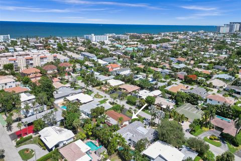 A home in Lauderdale By The Sea