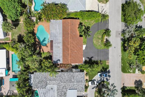 A home in Lauderdale By The Sea