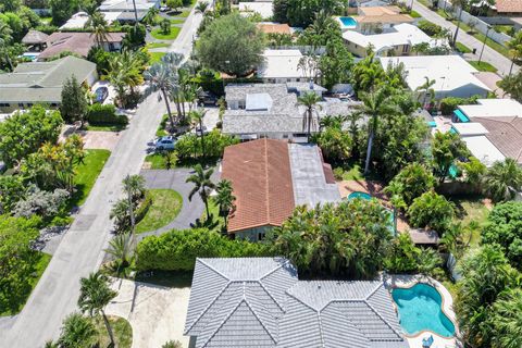 A home in Lauderdale By The Sea