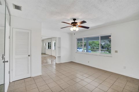 A home in Lauderdale By The Sea