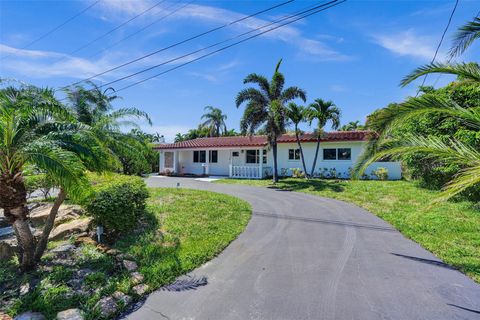 A home in Lauderdale By The Sea