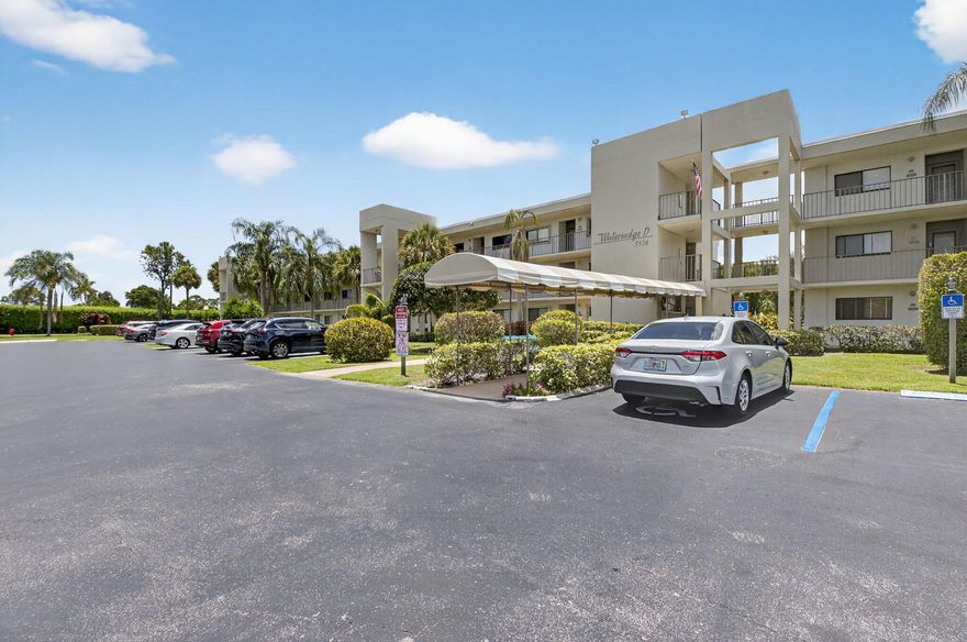 Renovated ground floor condo in 55+ community, Watersedge at Lakes of Delray. Move right into this beautifully updated, all tile condo w over 1,350 SF, 2 bed, 2 bath, located in the highly desirable community in Delray. This spacious condo features a bright, open floor plan with a brand-new eat-in kitchen boasting white shaker cabinets, quartz countertops, and stainless steel appliances. The primary suite includes a walk-in closet and en-suite bath. Both bathrooms have been tastefully updated. Enjoy peace of mind with a new roof and elevator recently installed in the building. Community amenities include a pool, clubhouse, tennis courts, gym, pickleball, card games, and more. Conveniently located near shopping, dining, and just minutes from the beach, South Florida living at it's best.