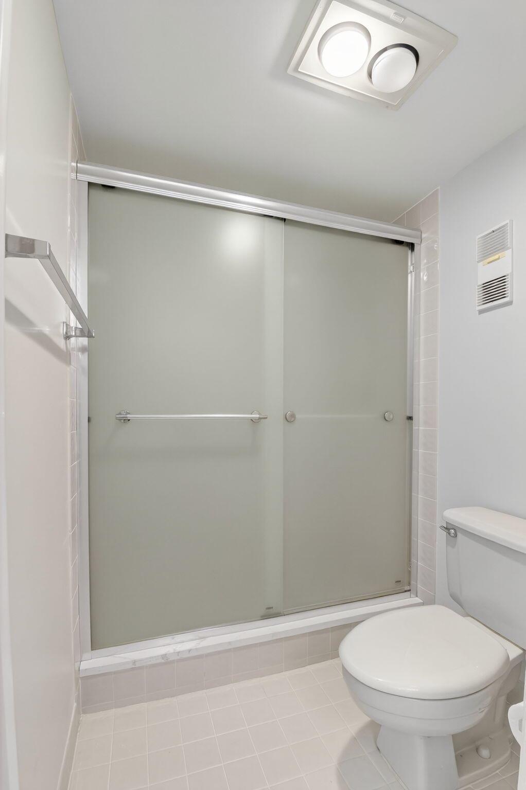 WATERSEDGE AT THE LAKES O - Residential Lease