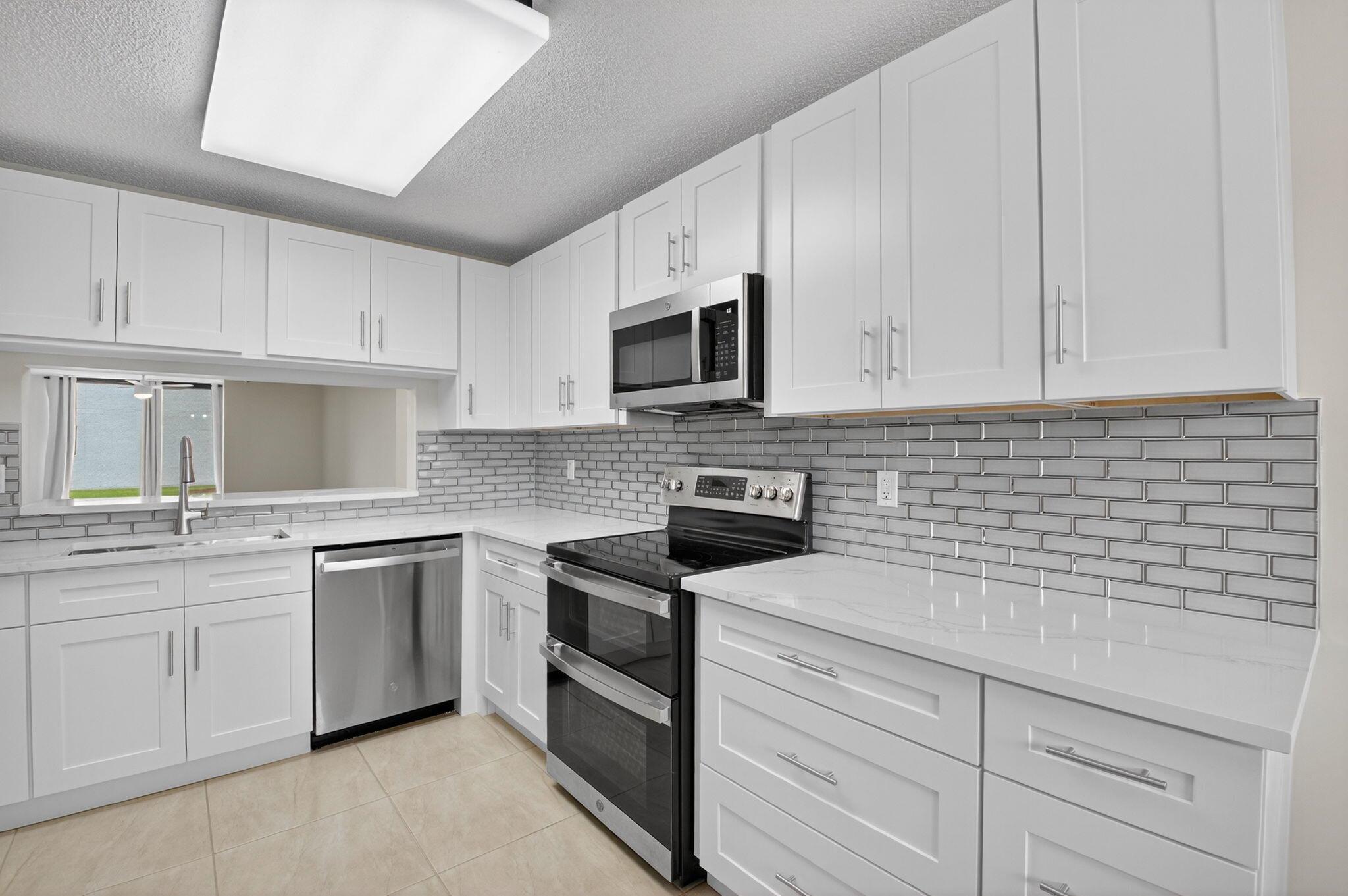 WATERSEDGE AT THE LAKES O - Residential Lease