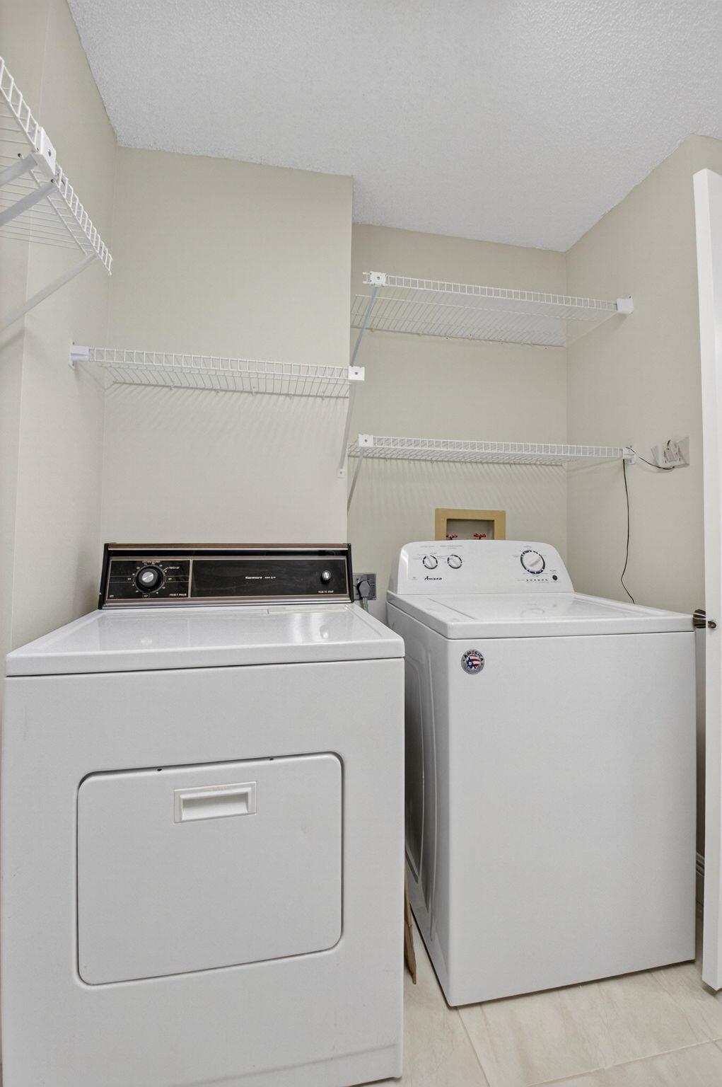 WATERSEDGE AT THE LAKES O - Residential Lease