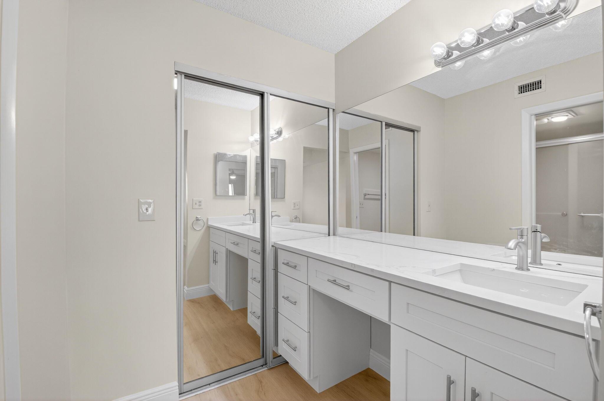 WATERSEDGE AT THE LAKES O - Residential Lease