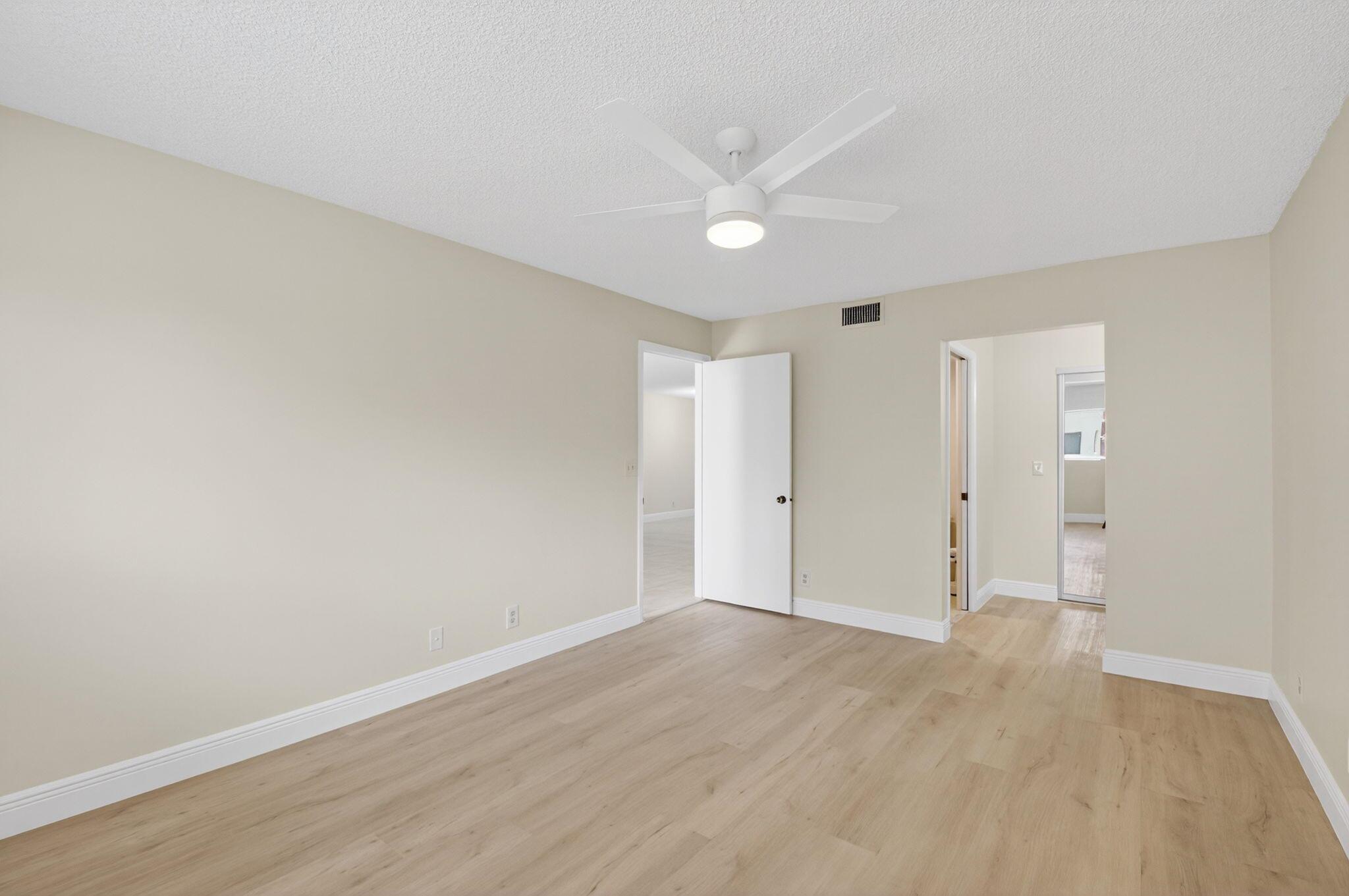 WATERSEDGE AT THE LAKES O - Residential Lease