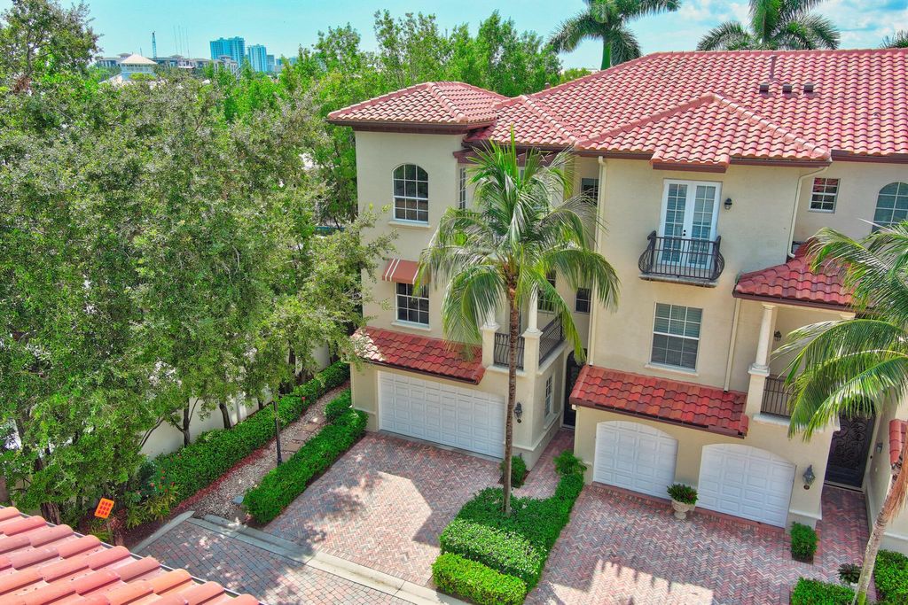 Photo of 27 Marina Gardens Drive, Palm Beach Gardens, FL 33410 (MLS # R11031077)