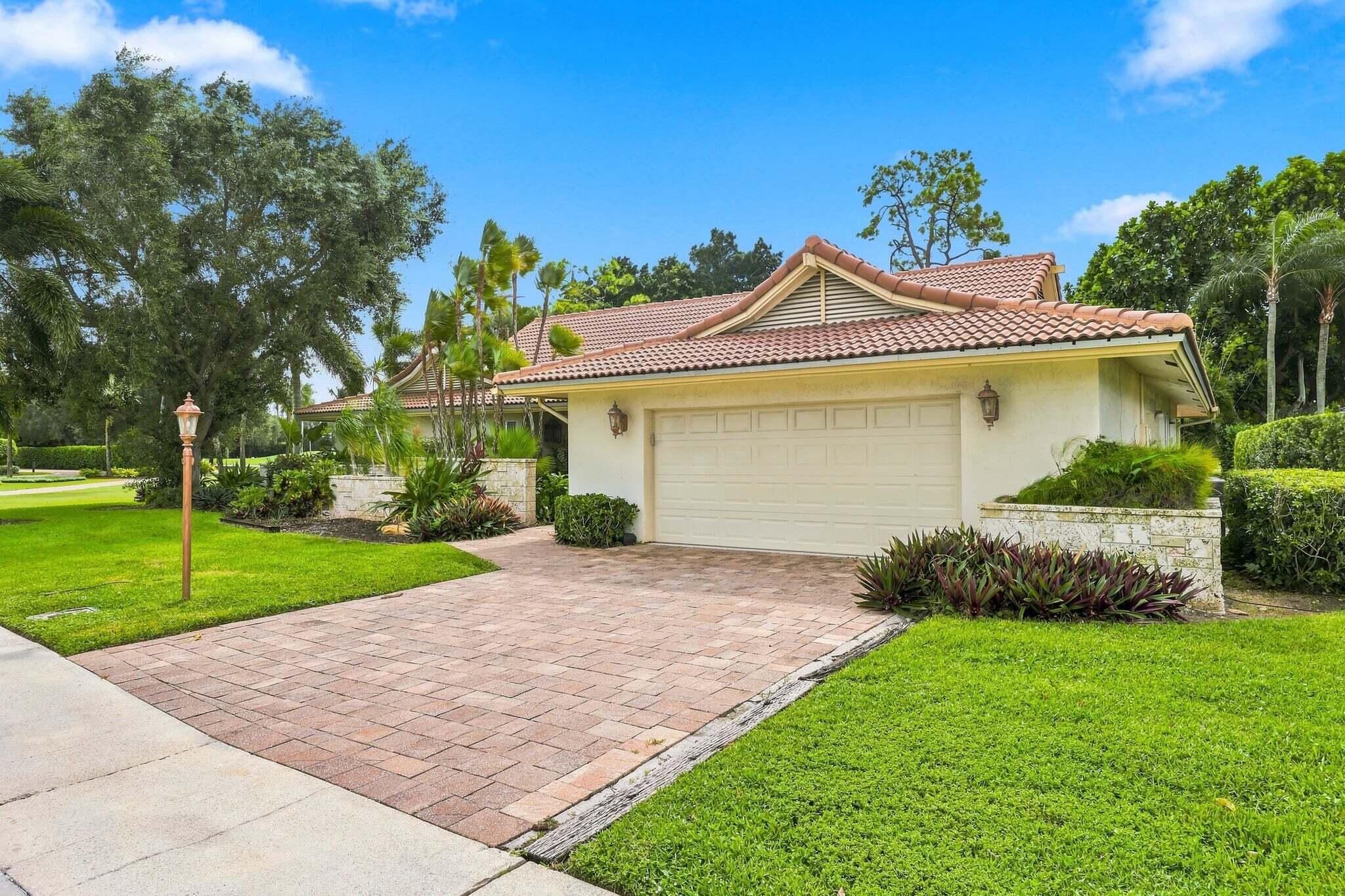 10134 Boca Woods Lane