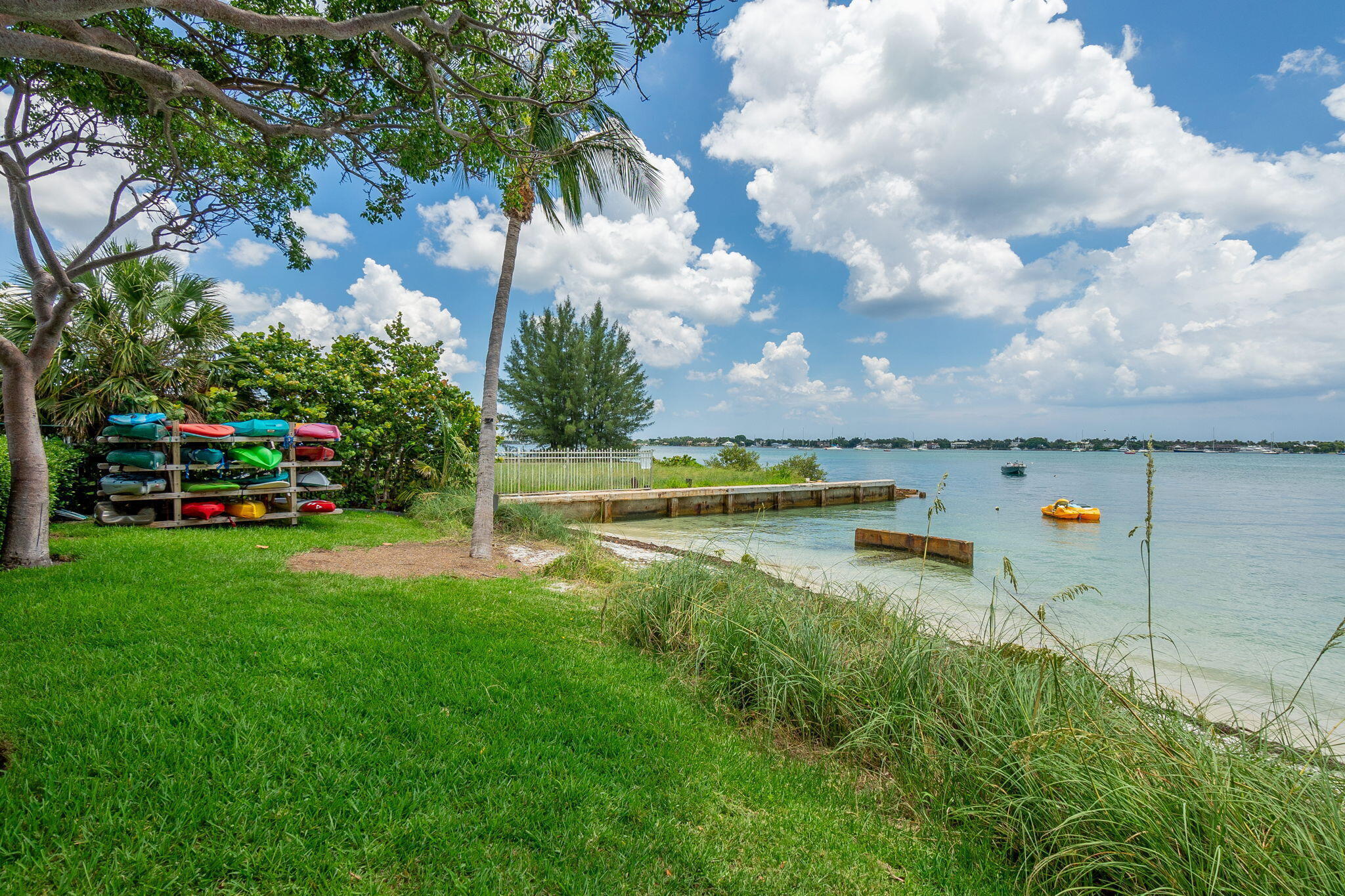 PALM BEACH HOUSE CONDO - Residential