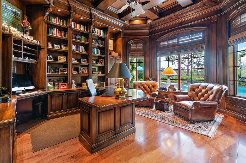 JUPITER HILLS VILLAGE PH I - Residential