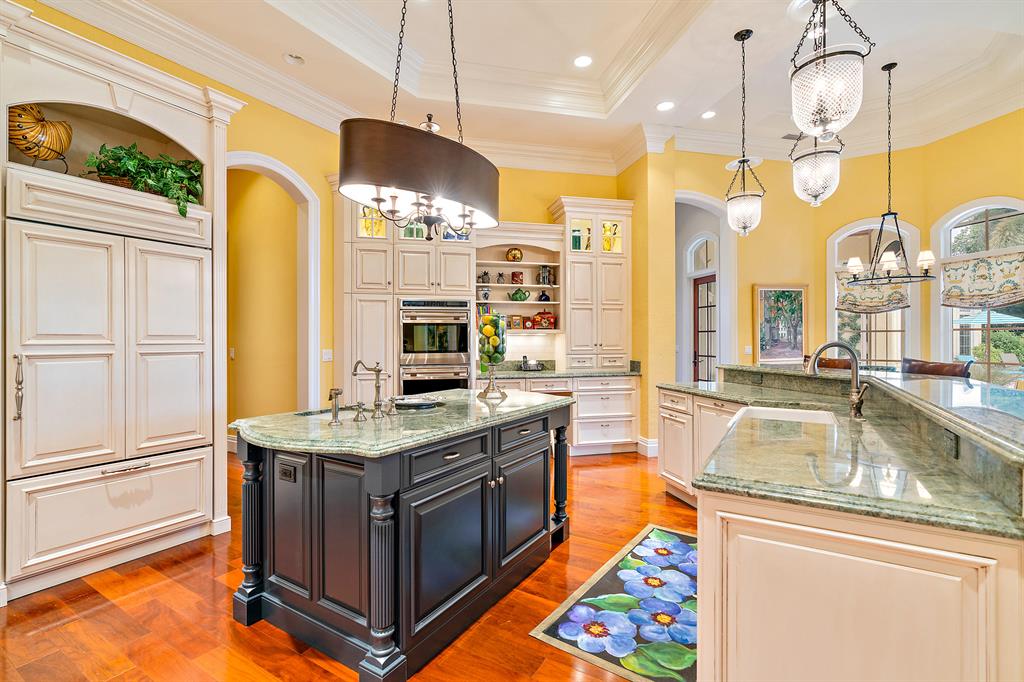 JUPITER HILLS VILLAGE PH I - Residential