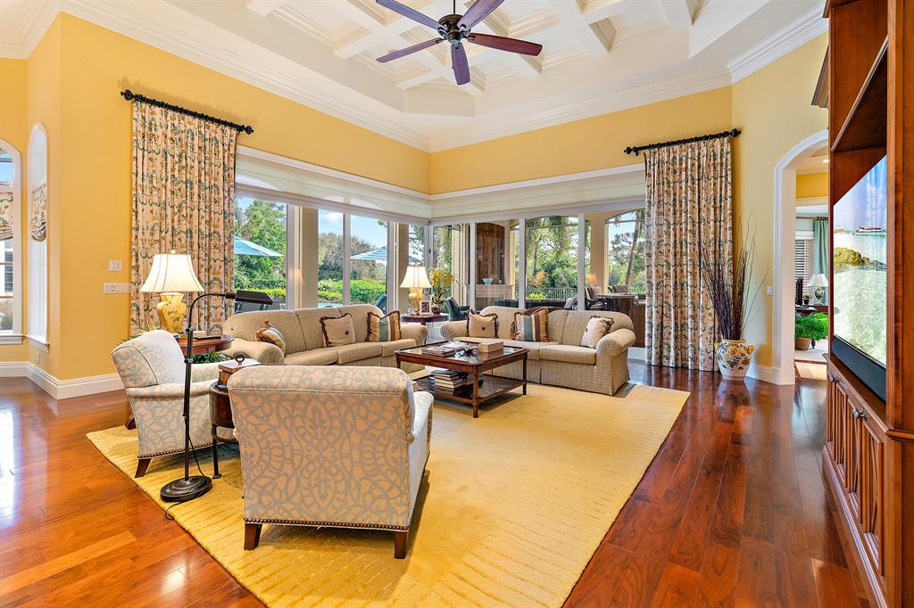 JUPITER HILLS VILLAGE PH I - Residential