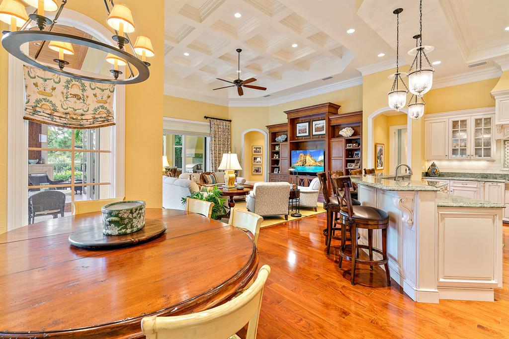 JUPITER HILLS VILLAGE PH I - Residential