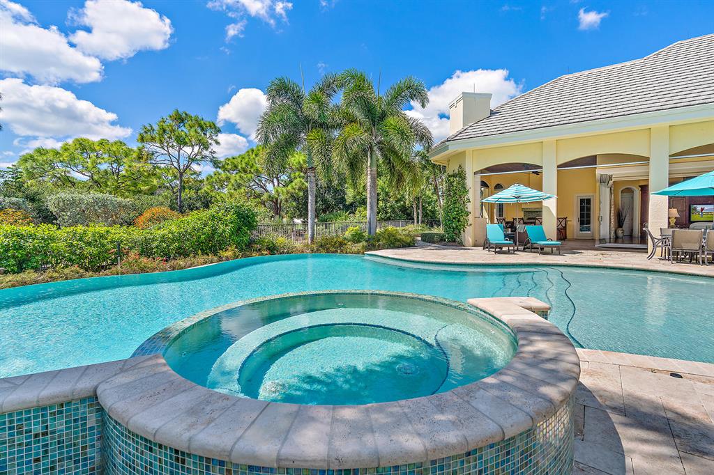 JUPITER HILLS VILLAGE PH I - Residential