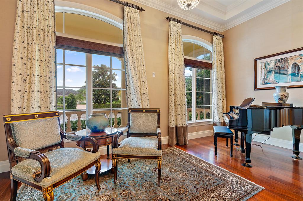 JUPITER HILLS VILLAGE PH I - Residential