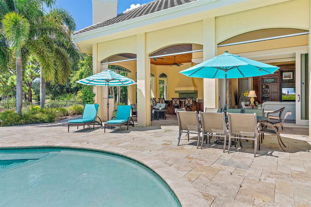 JUPITER HILLS VILLAGE PH I - Residential