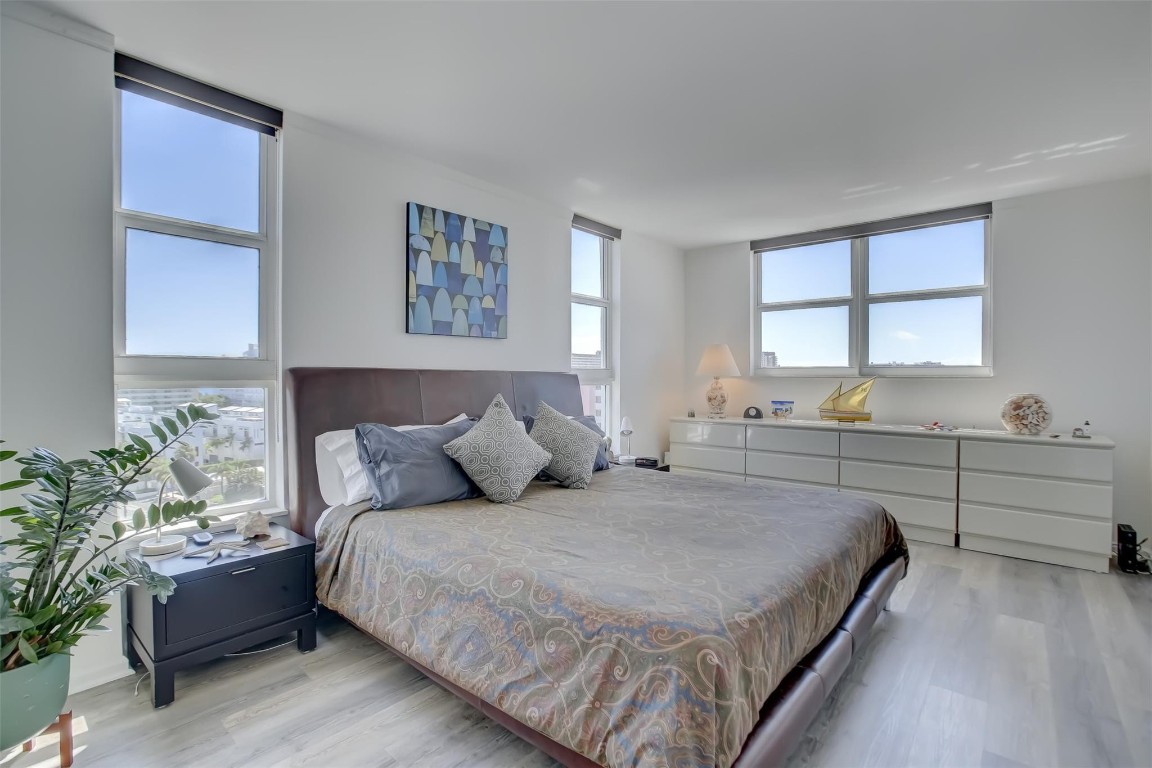 INTRACOASTAL TOWER CONDO - Residential