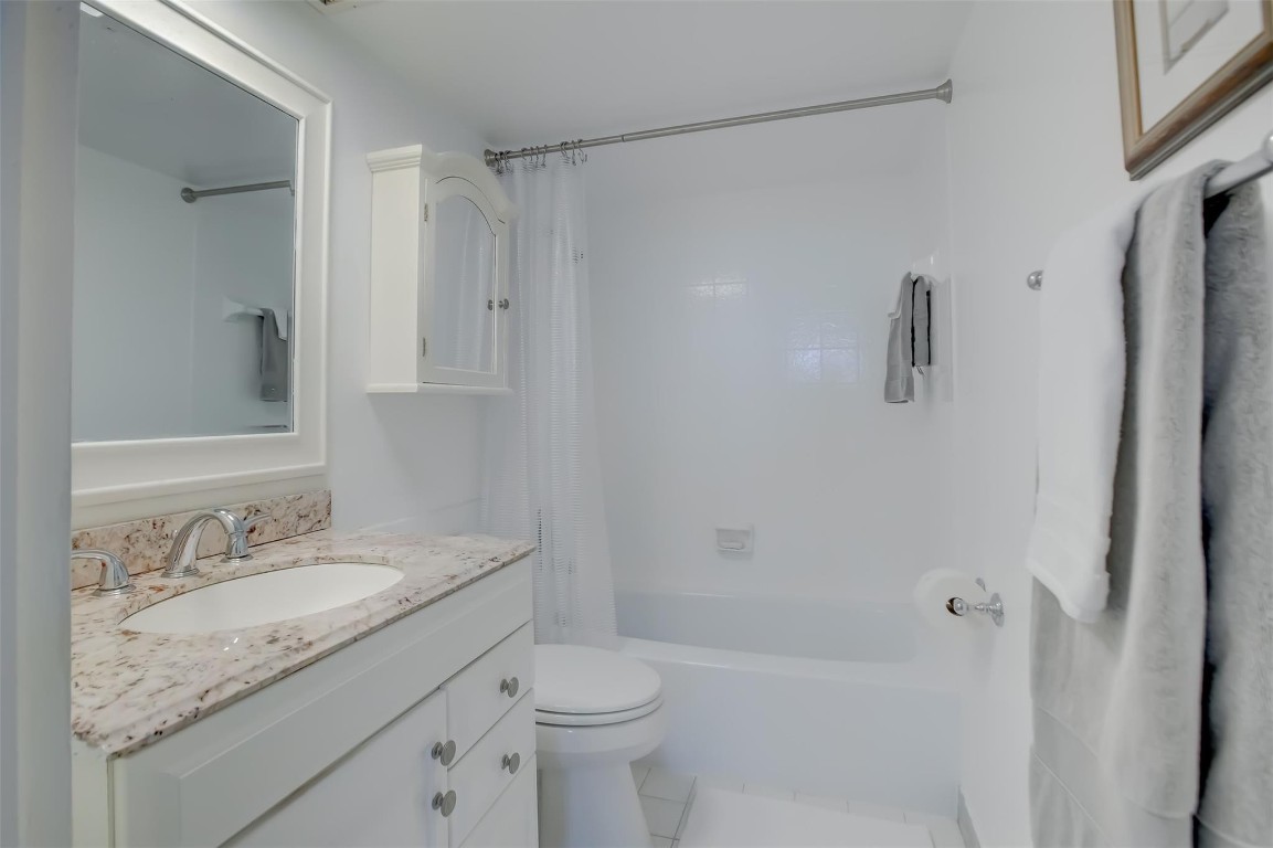 INTRACOASTAL TOWER CONDO - Residential