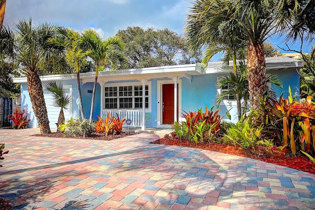 Photo of 1679 Pleasant Drive, Juno Beach, FL 33408 (MLS # R10914960)