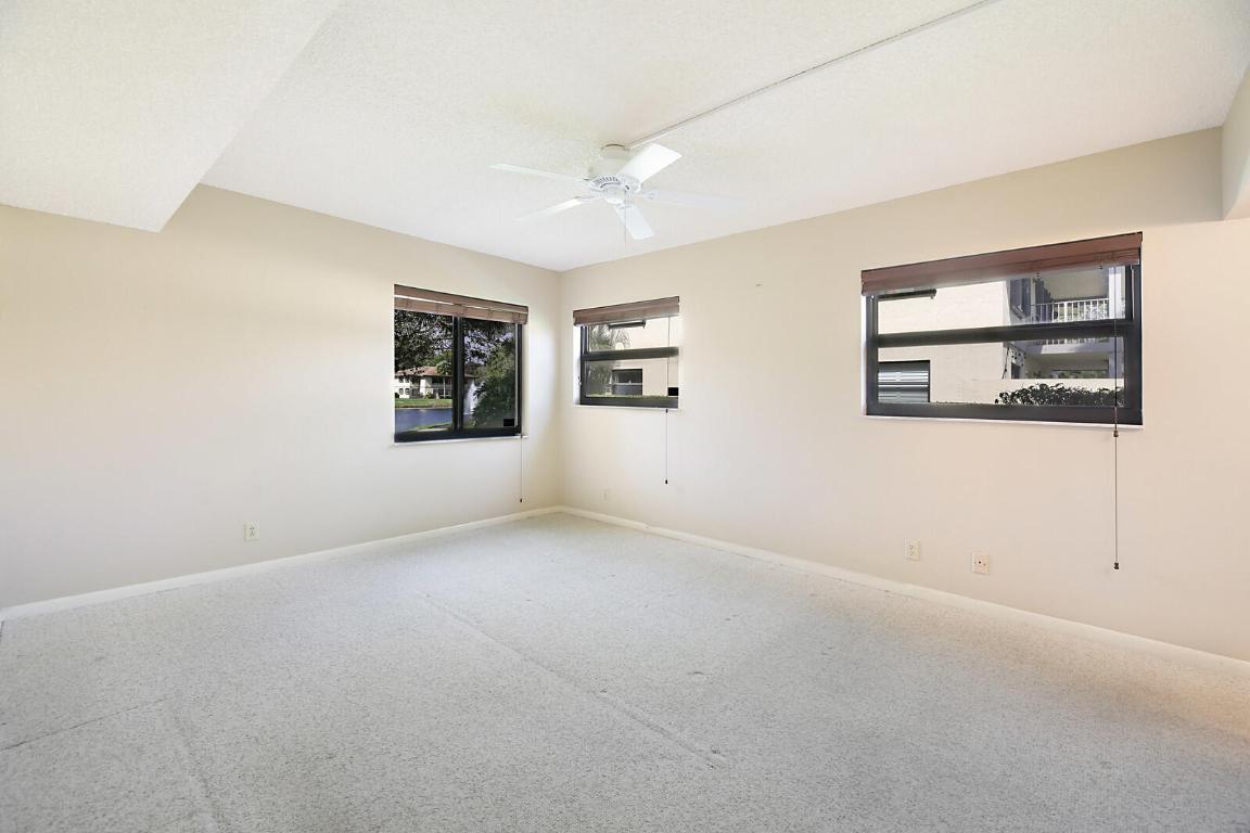 DELRAY OAKS CONDO - Residential