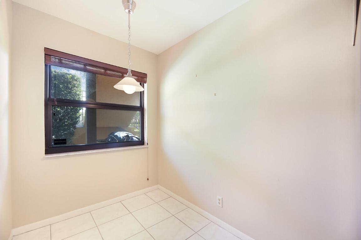 DELRAY OAKS CONDO - Residential