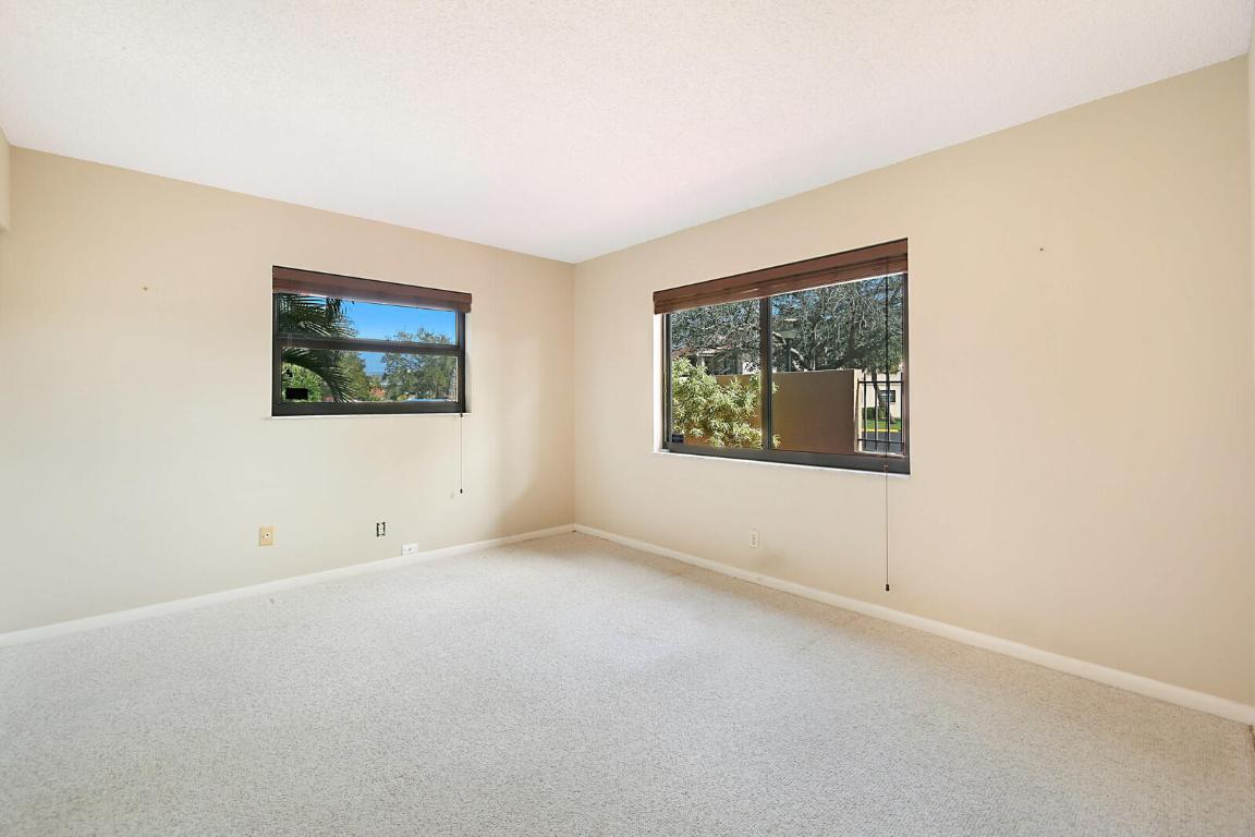 DELRAY OAKS CONDO - Residential