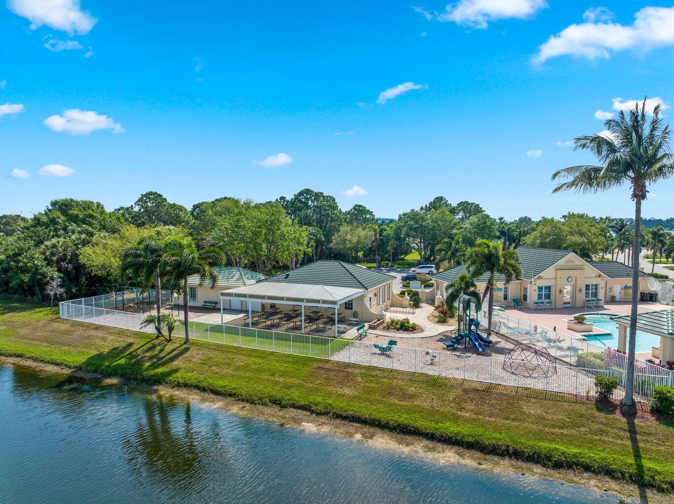 LAKEFOREST - Residential