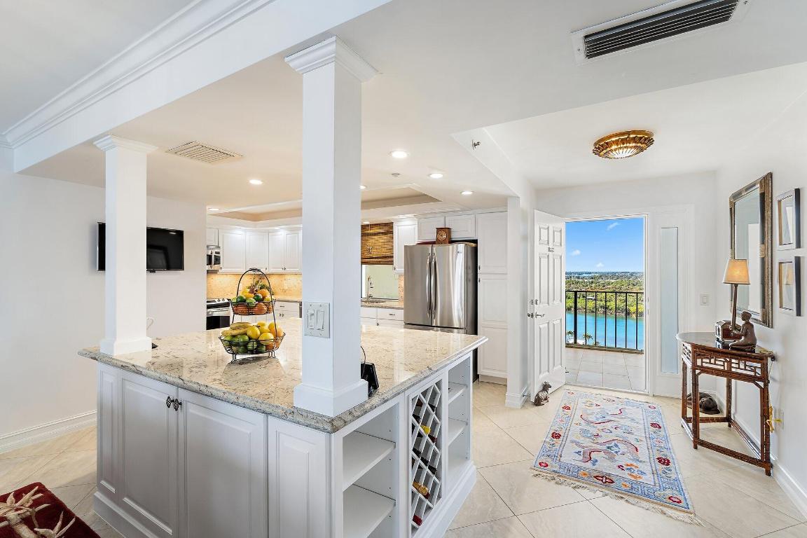 TEQUESTA TOWERS CONDO - Residential