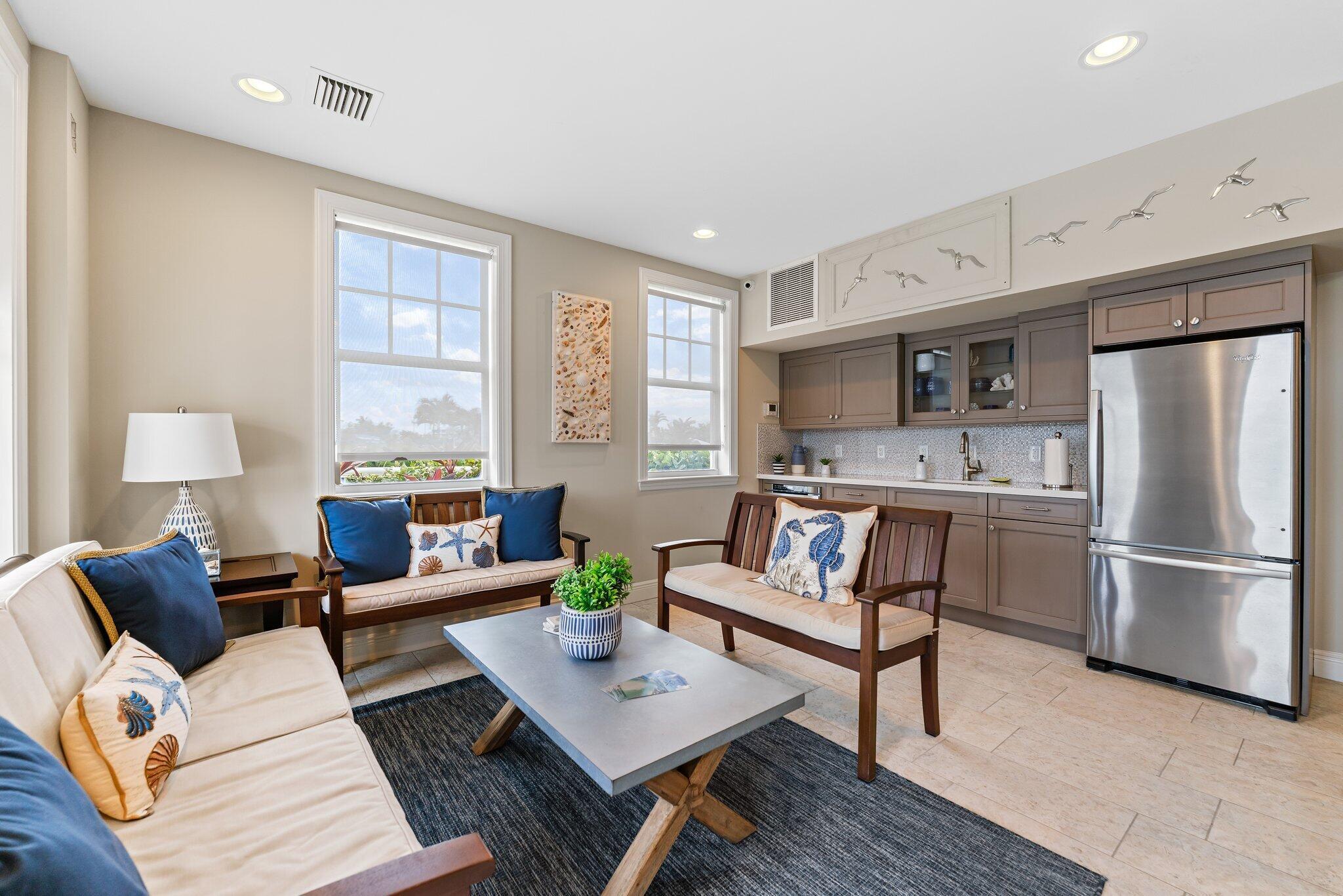 TEQUESTA TOWERS CONDO - Residential