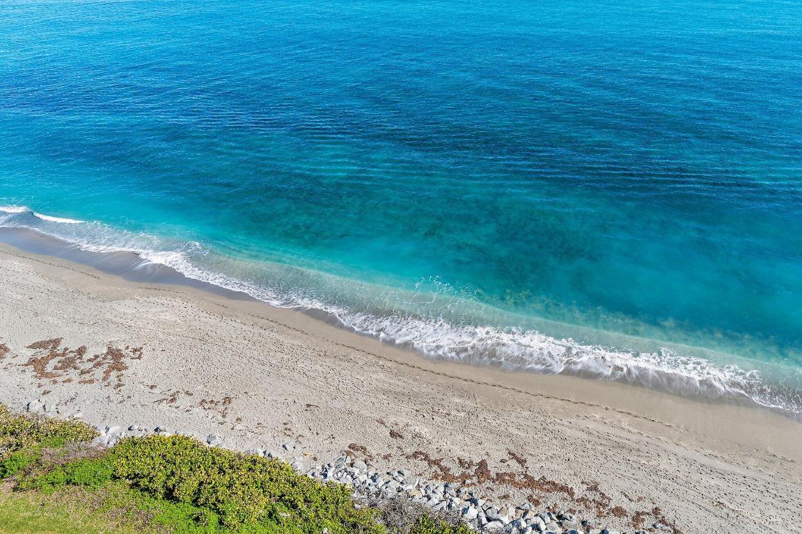 TEQUESTA TOWERS CONDO - Residential