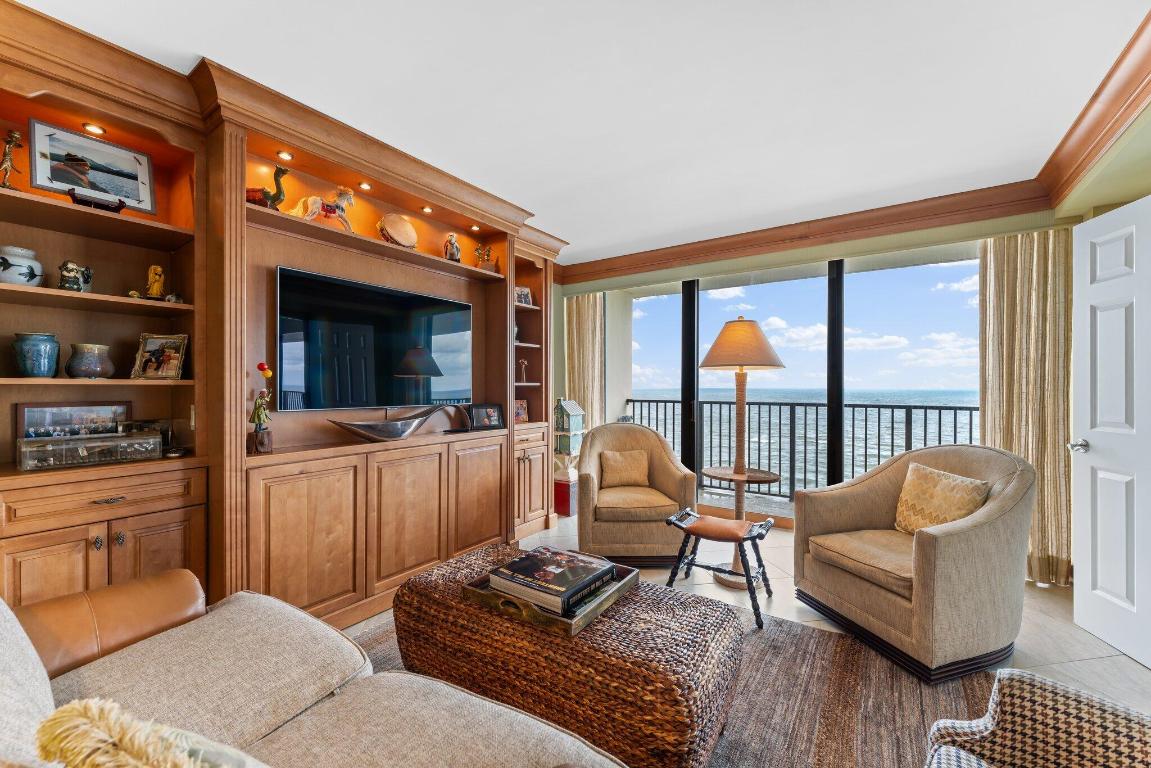 TEQUESTA TOWERS CONDO - Residential