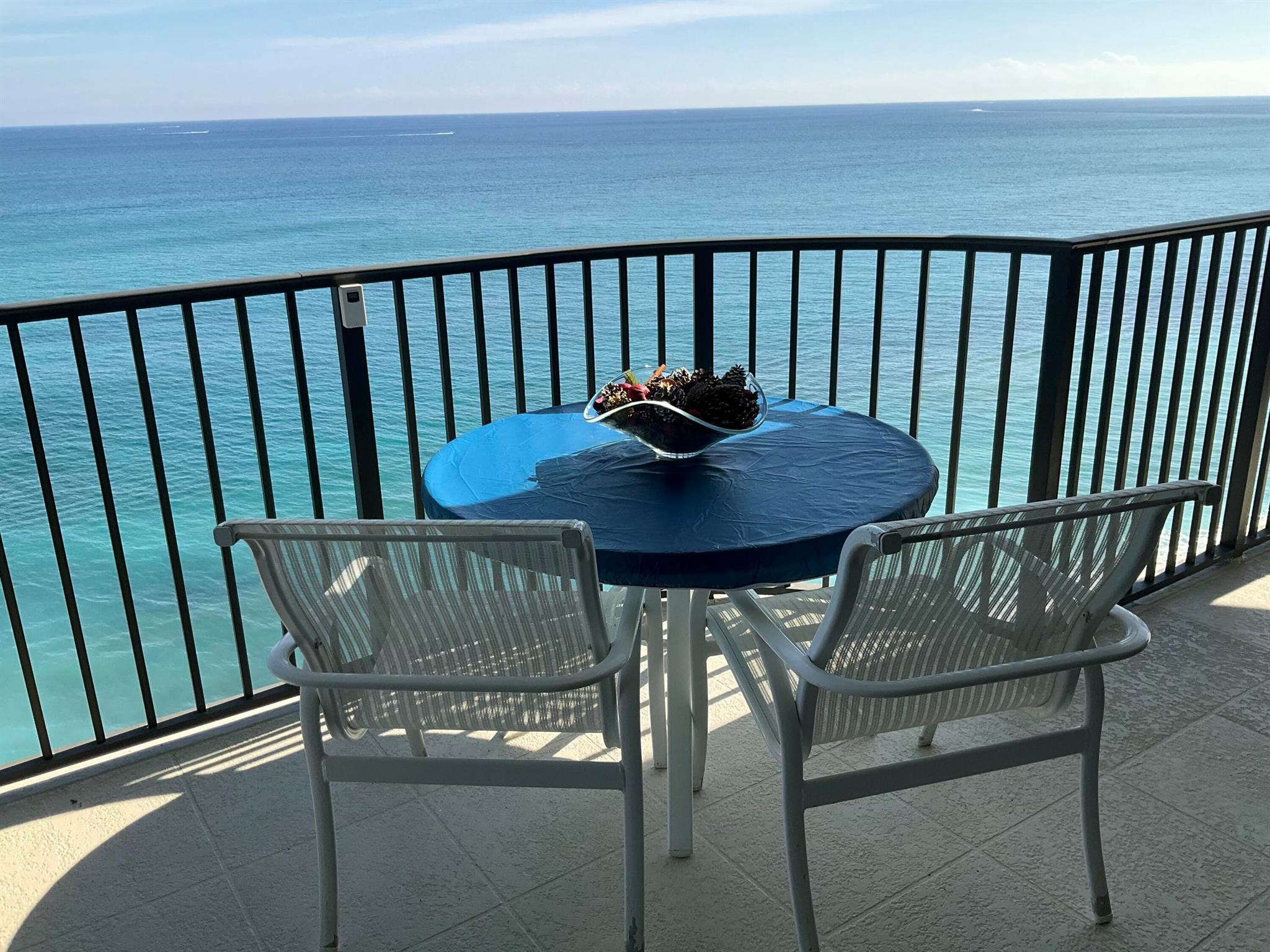 TEQUESTA TOWERS CONDO - Residential