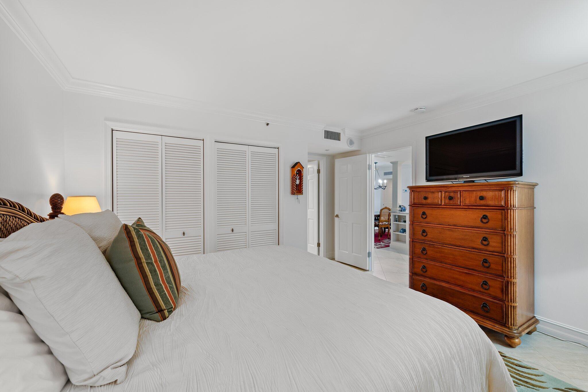 TEQUESTA TOWERS CONDO - Residential