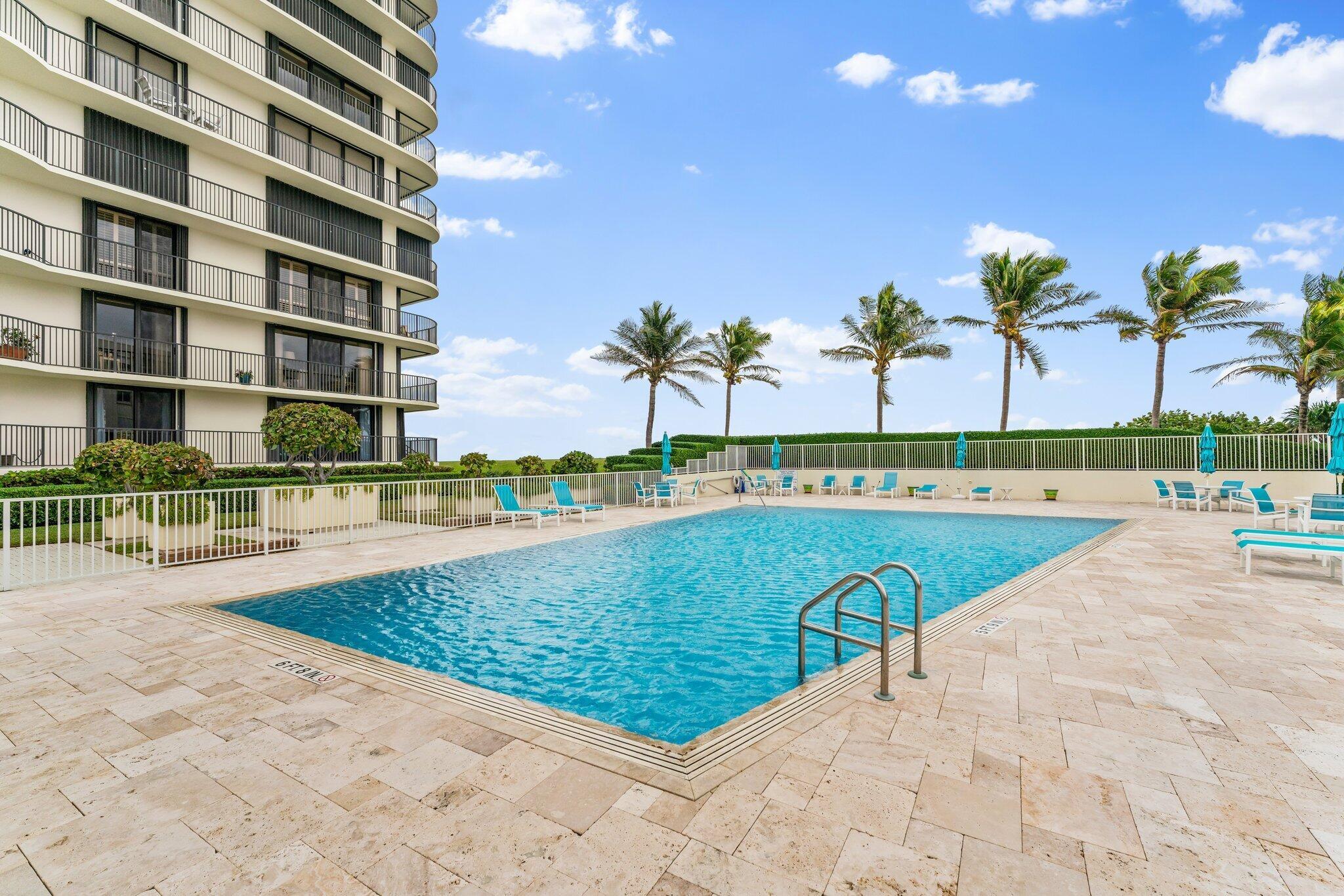 TEQUESTA TOWERS CONDO - Residential