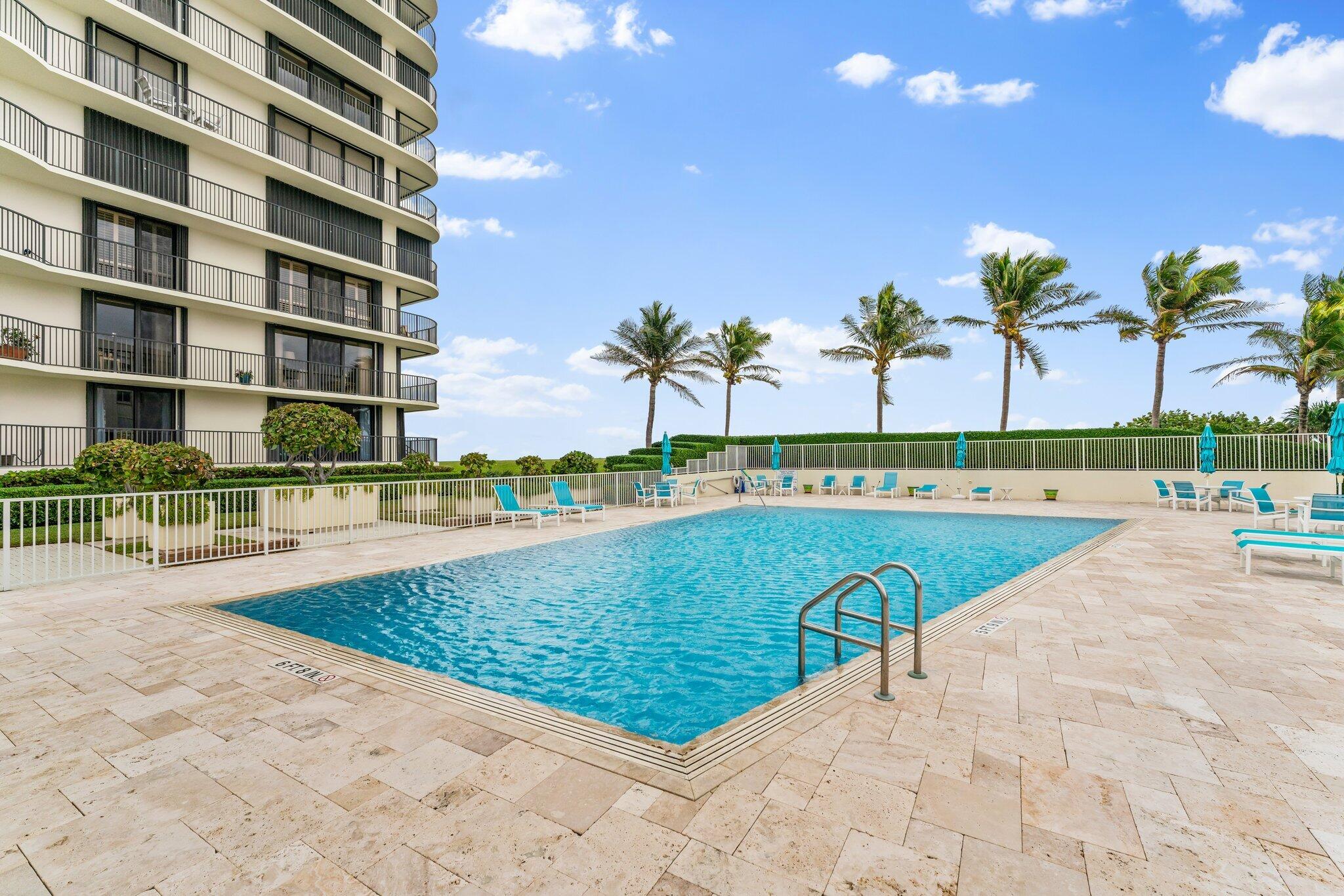 TEQUESTA TOWERS CONDO - Residential