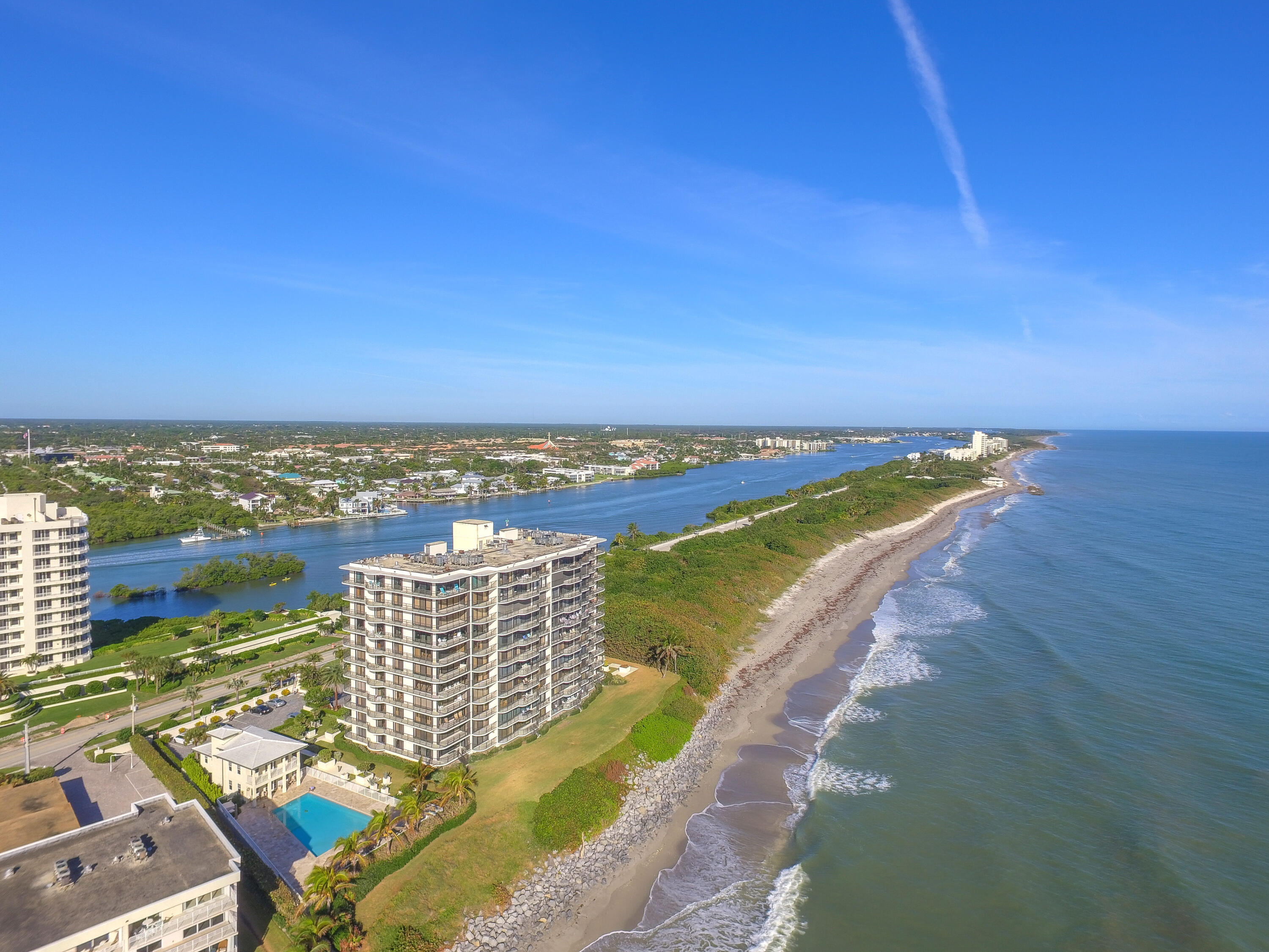 TEQUESTA TOWERS CONDO - Residential