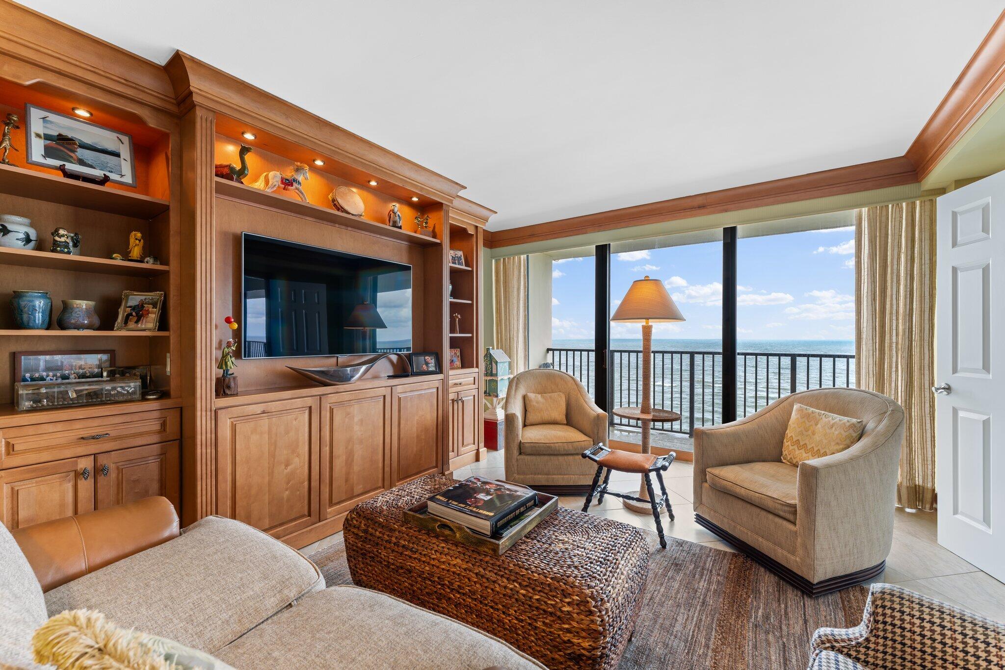 TEQUESTA TOWERS CONDO - Residential