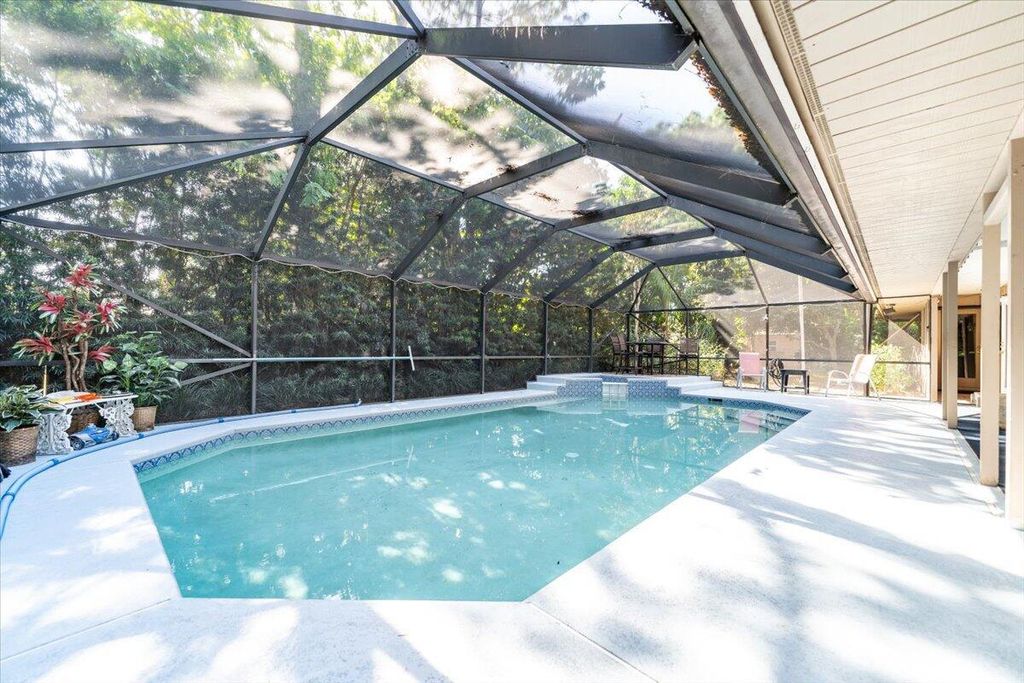 Photo of 1515 Pine Hollow Drive, Fort Pierce, FL 34982 (MLS # R10933224)