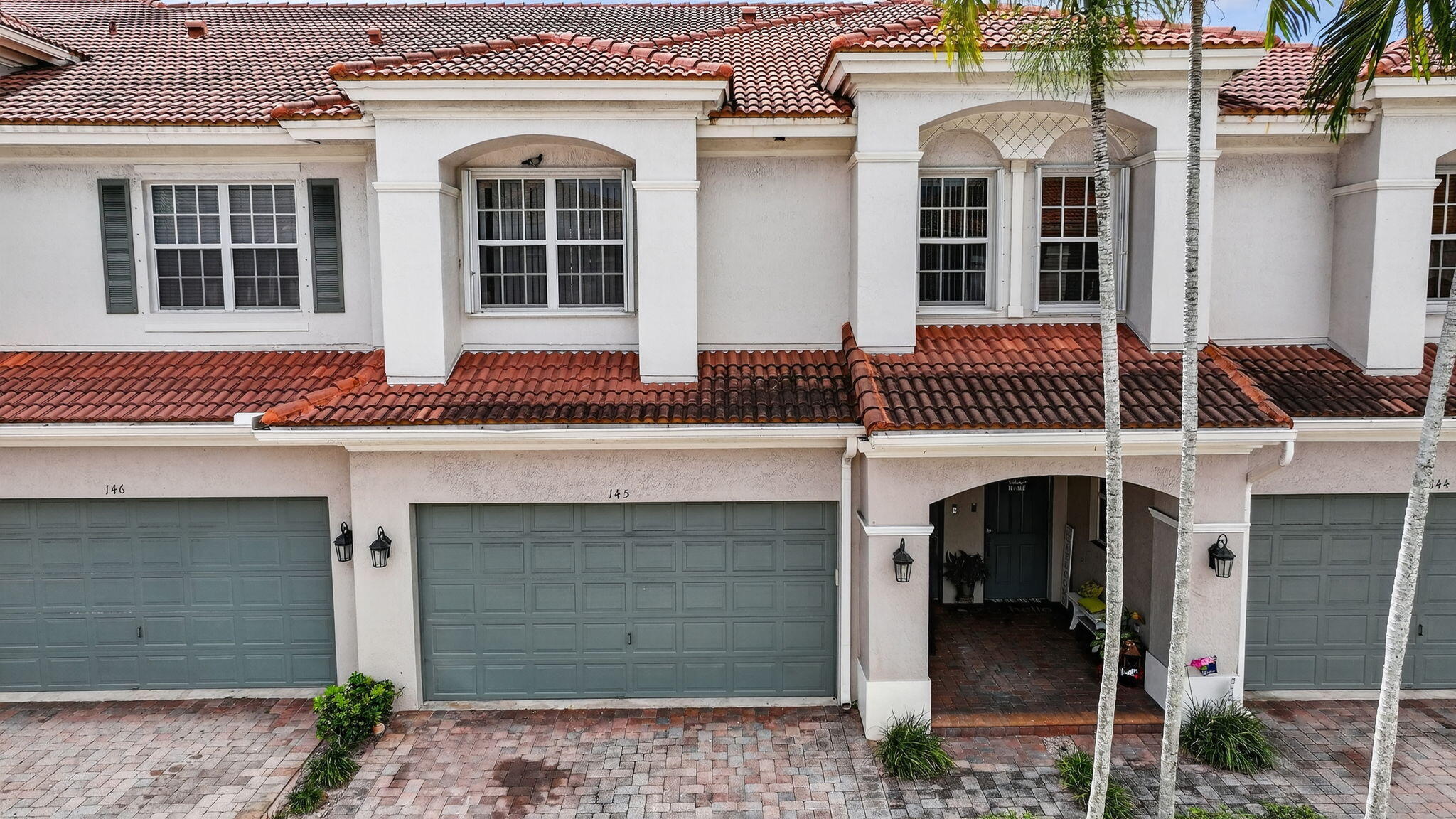 CARRIAGE POINTE TOWNHOMES PUD - Residential