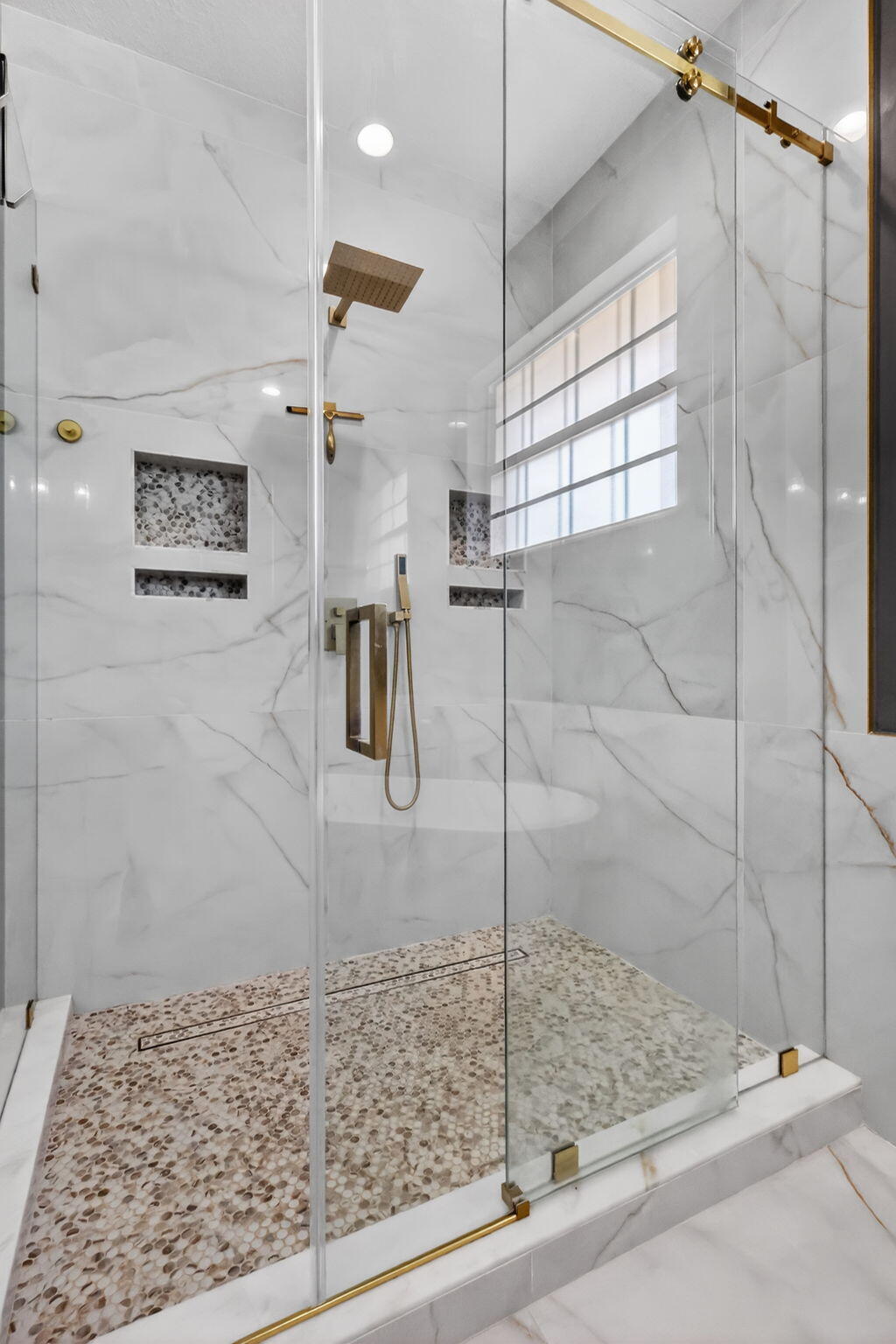 CARRIAGE POINTE TOWNHOMES PUD - Residential