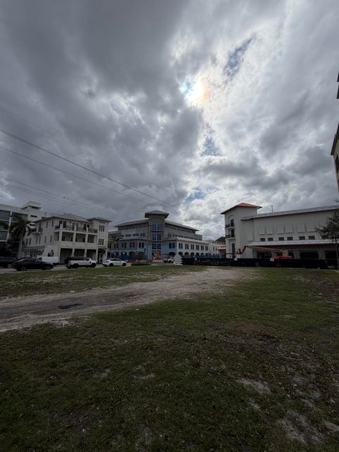 101 SE 1st Street Delray Beach FL 33444