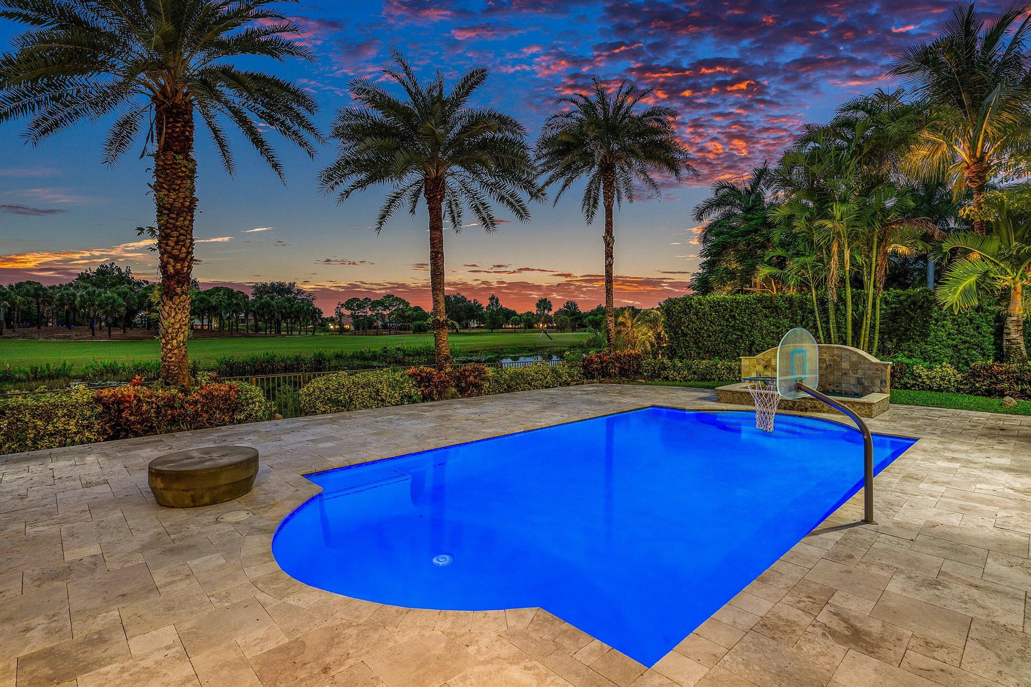 PARKLAND GOLF AND COUNTRY - Residential