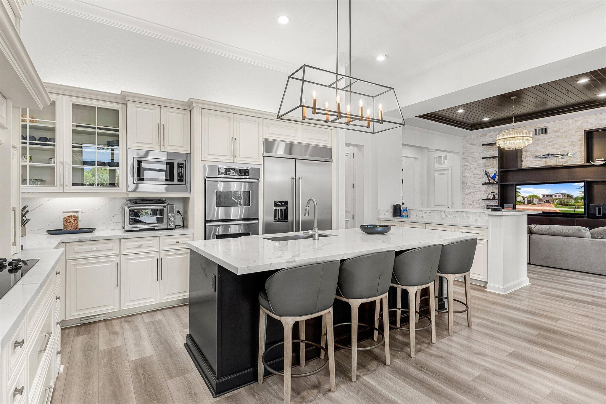 PARKLAND GOLF AND COUNTRY - Residential